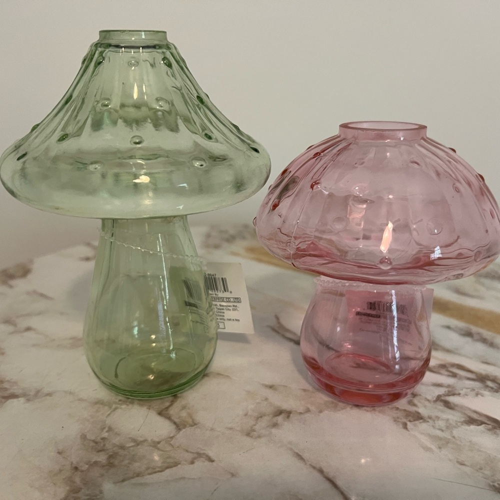 Set of 2 mushroom shaped glass vases - Picture 3 of 5
